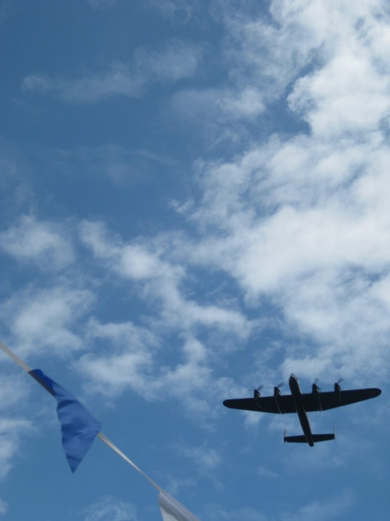 Lancaster bomber flypast chesham bois fete